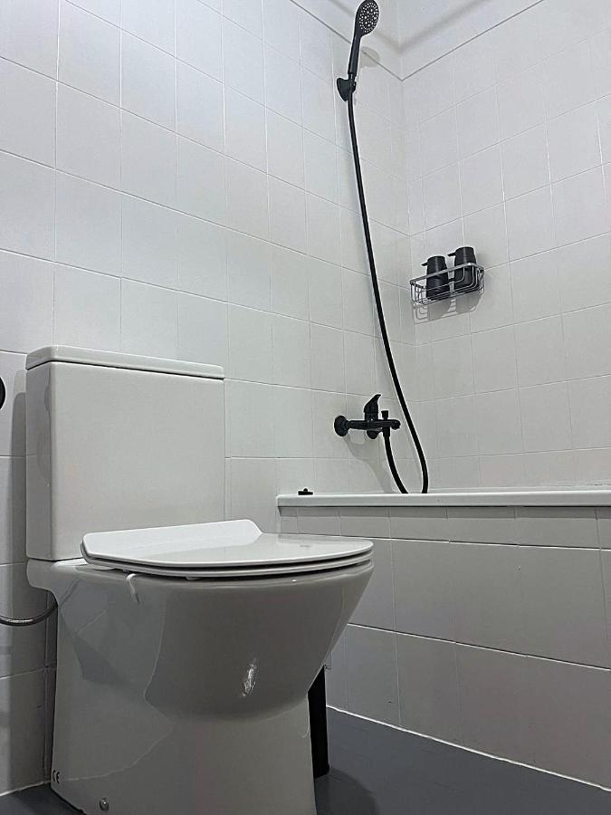 Rooms 10 Mins Walk From Train Station! Agualva-Cacem Exterior foto
