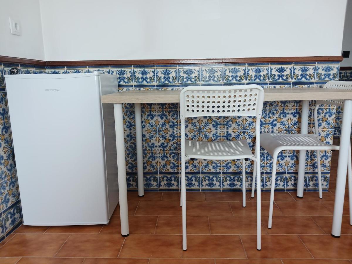 Rooms 10 Mins Walk From Train Station! Agualva-Cacem Exterior foto