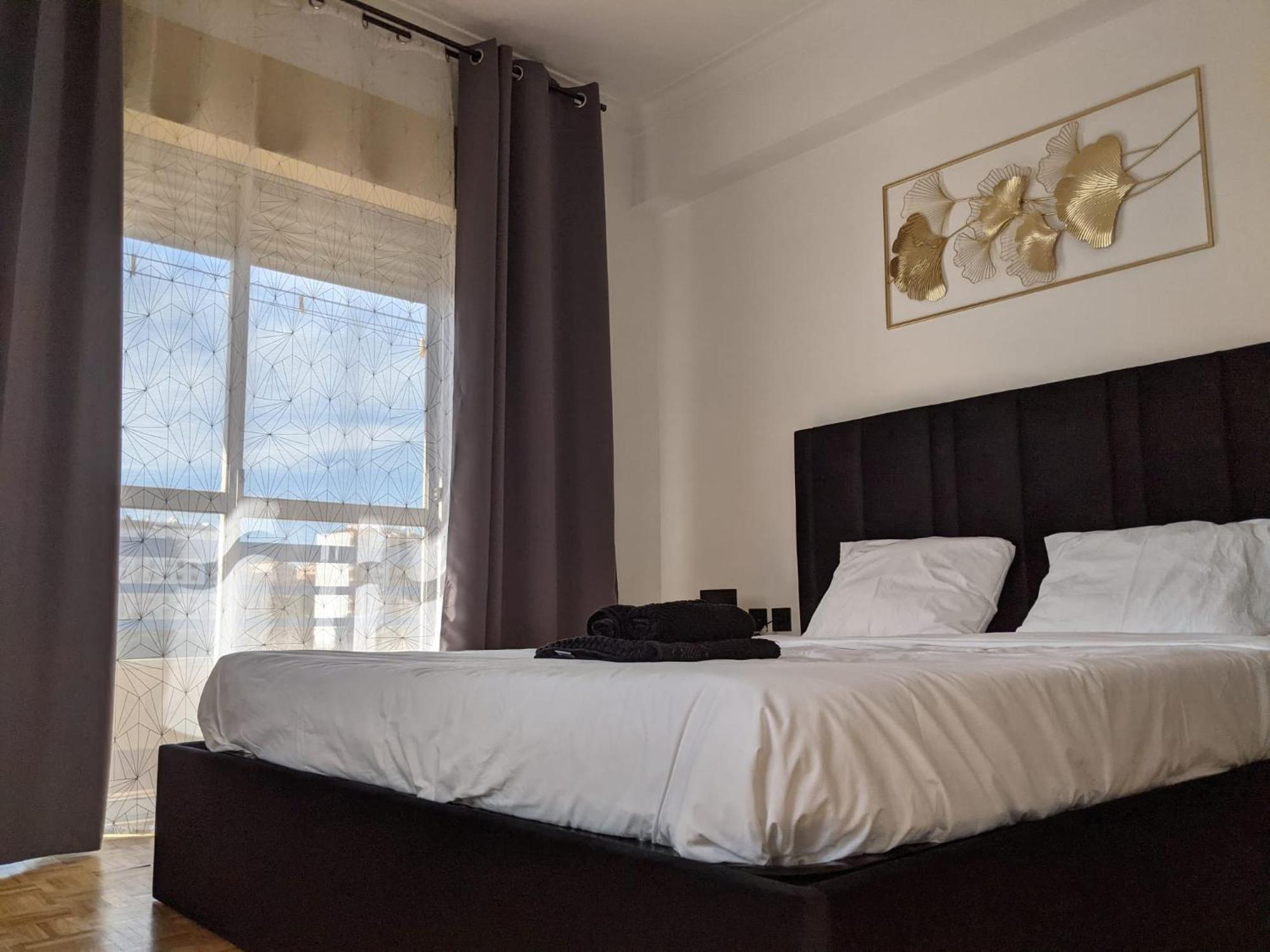 Rooms 10 Mins Walk From Train Station! Agualva-Cacem Exterior foto